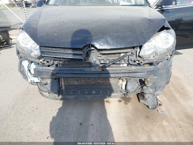 44751005 :رقم المزاد ، 3VWPL7AJ4BM711008 vin ، 2011 Volkswagen Jetta Sportwagen 2.0l Tdi مزاد بيع