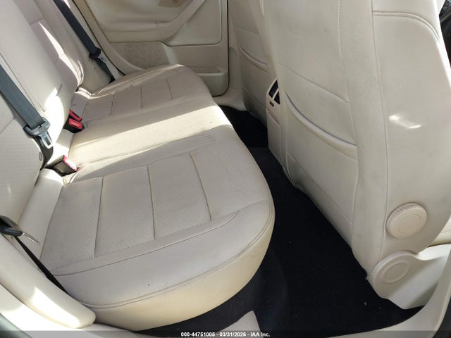 44751005 :رقم المزاد ، 3VWPL7AJ4BM711008 vin ، 2011 Volkswagen Jetta Sportwagen 2.0l Tdi مزاد بيع