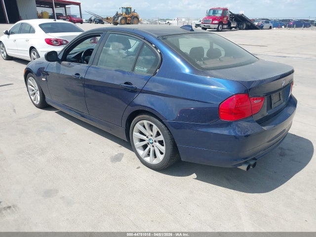 44751018 :رقم المزاد ، WBAPH7G56BNN06419 vin ، 2011 Bmw 328i مزاد بيع