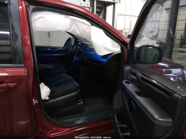 2C4RDGBG2JR161231 Dodge Grand Caravan Se Plus