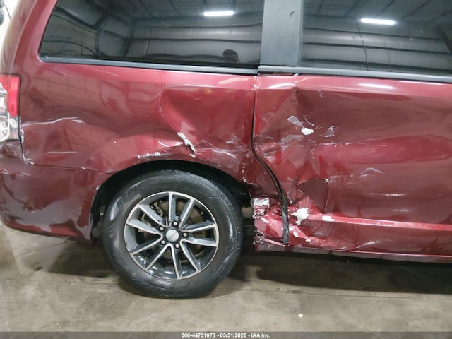 2C4RDGBG2JR161231 Dodge Grand Caravan Se Plus