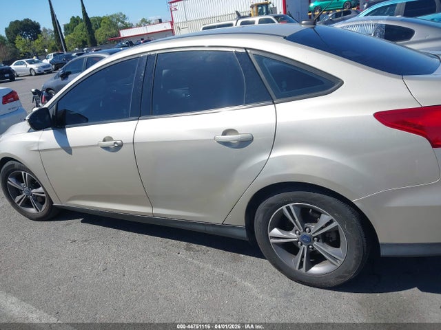 Ford FOCUS SE 2017 1FADP3FE1HL251840 Image 14