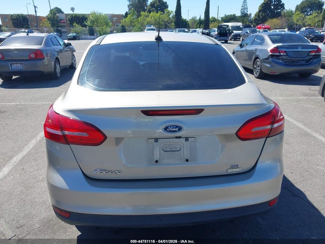 Ford FOCUS SE 2017 1FADP3FE1HL251840 Image 16