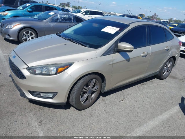 Ford FOCUS SE 2017 1FADP3FE1HL251840 Image 2