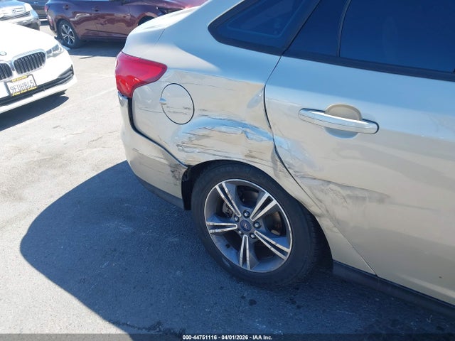 Ford FOCUS SE 2017 1FADP3FE1HL251840 Image 6