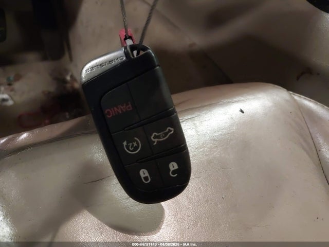 44751149 :رقم المزاد ، 2C3CA5CG5BH583085 vin ، 2011 Chrysler 300 Limited مزاد بيع
