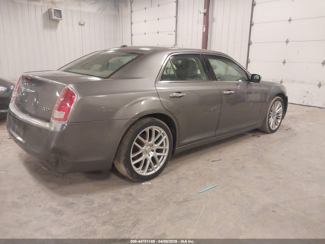 44751149 :رقم المزاد ، 2C3CA5CG5BH583085 vin ، 2011 Chrysler 300 Limited مزاد بيع