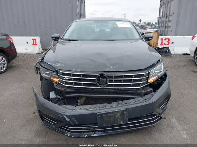 Продаж на аукціоні авто 2018 Volkswagen Passat 2.0t R-line/2.0t S, vin: 1VWAA7A31JC016322, номер лоту: 44751202