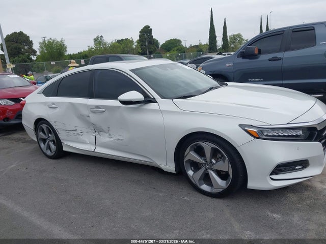 1HGCV2F93JA018005 Honda Accord Touring 2.0t