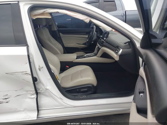 1HGCV2F93JA018005 Honda Accord Touring 2.0t
