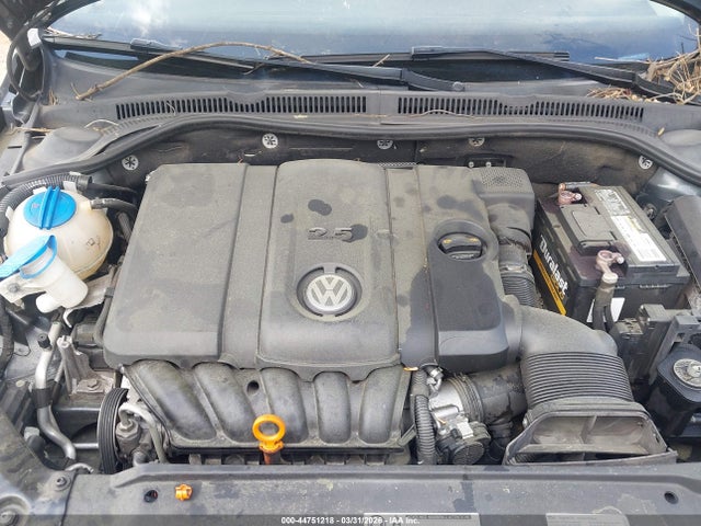 44751218 :رقم المزاد ، 3VWDP7AJ8DM419730 vin ، 2013 Volkswagen Jetta 2.5l Se مزاد بيع