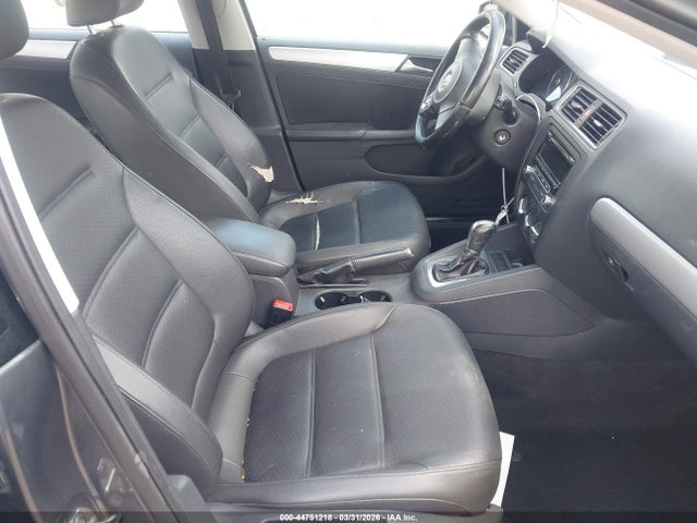 44751218 :رقم المزاد ، 3VWDP7AJ8DM419730 vin ، 2013 Volkswagen Jetta 2.5l Se مزاد بيع