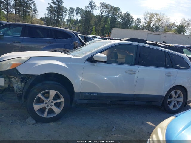44751226 :رقم المزاد ، 4S4BRCCCXD3283299 vin ، 2013 Subaru Outback 2.5i Premium مزاد بيع