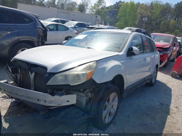 44751226 :رقم المزاد ، 4S4BRCCCXD3283299 vin ، 2013 Subaru Outback 2.5i Premium مزاد بيع