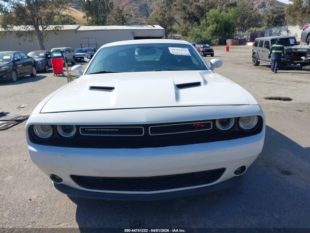 44751232 :رقم المزاد ، 2C3CDZBT7HH613872 vin ، 2017 Dodge Challenger R/t مزاد بيع