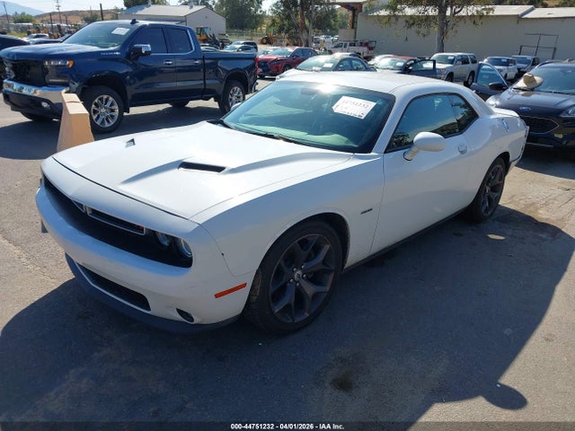 44751232 :رقم المزاد ، 2C3CDZBT7HH613872 vin ، 2017 Dodge Challenger R/t مزاد بيع