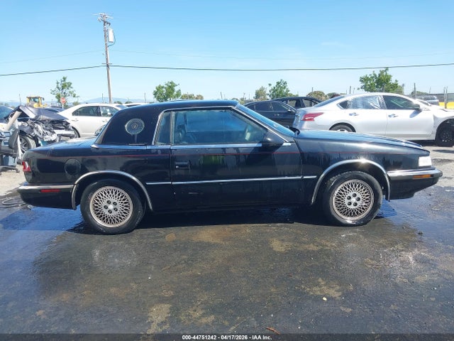 1991 Chrysler Tc By Maserati მანქანა იყიდება აუქციონზე, vin: ZC2FS120XMB208396, აუქციონის ნომერი: 44751242