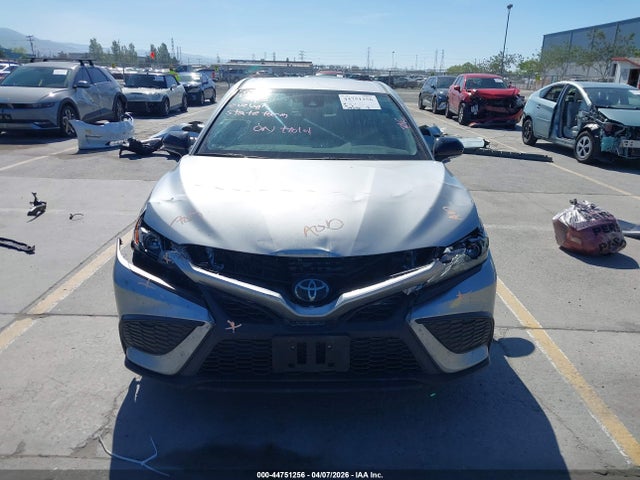 2022 Toyota Camry Se Nightshade Special Awd მანქანა იყიდება აუქციონზე, vin: 4T1G11BK6NU053992, აუქციონის ნომერი: 44751256