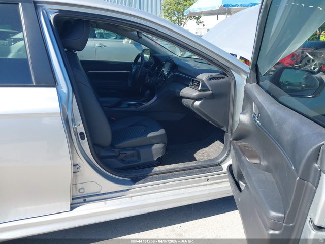 2022 Toyota Camry Se Nightshade Special Awd მანქანა იყიდება აუქციონზე, vin: 4T1G11BK6NU053992, აუქციონის ნომერი: 44751256