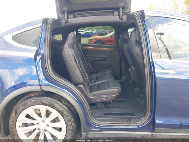 Продаж на аукціоні авто 2018 Tesla Model X 100d/75d/p100d, vin: 5YJXCAE26JF093759, номер лоту: 44751264