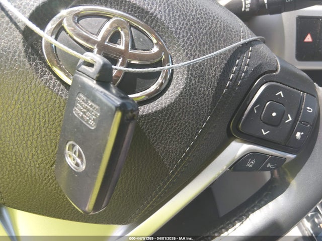 5TDKZRFHXKS351918 Toyota Highlander Xle