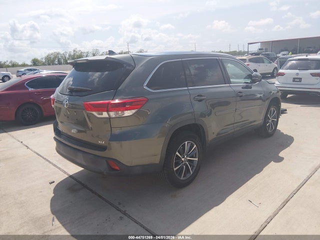 5TDKZRFHXKS351918 Toyota Highlander Xle