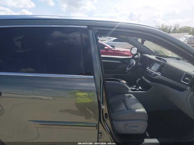 5TDKZRFHXKS351918 Toyota Highlander Xle