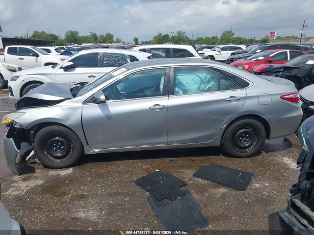 Продажа на аукционе авто 2015 Toyota Camry Le, vin: 4T4BF1FK4FR496865, номер лота: 44751270