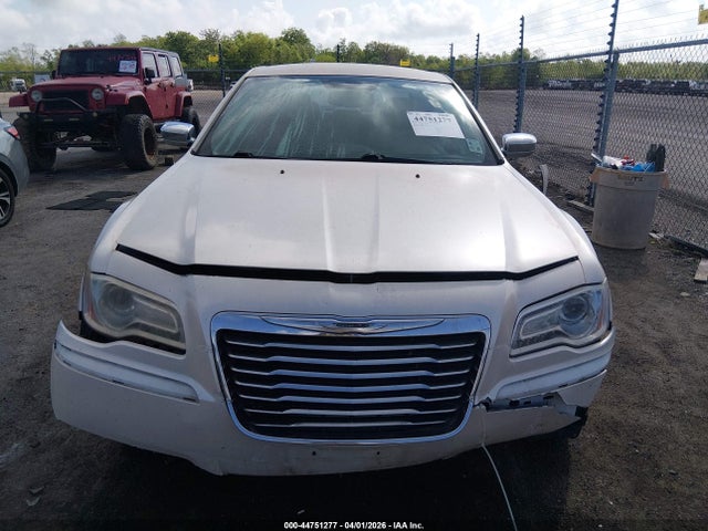 44751277 :رقم المزاد ، 2C3CCACG7CH265666 vin ، 2012 Chrysler 300 Limited مزاد بيع