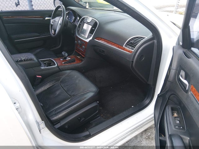 44751277 :رقم المزاد ، 2C3CCACG7CH265666 vin ، 2012 Chrysler 300 Limited مزاد بيع