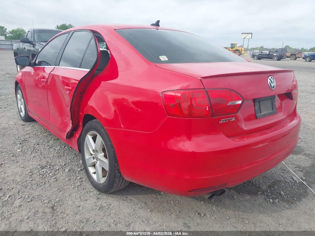 44751319 :رقم المزاد ، 3VWLL7AJXEM358342 vin ، 2014 Volkswagen Jetta 2.0l Tdi مزاد بيع