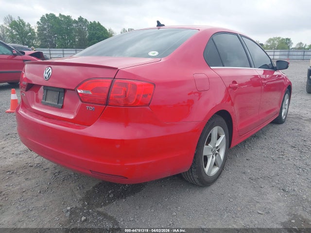 44751319 :رقم المزاد ، 3VWLL7AJXEM358342 vin ، 2014 Volkswagen Jetta 2.0l Tdi مزاد بيع