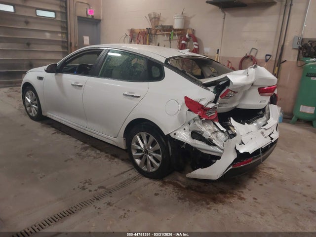 2018 KIA OPTIMA 5XXGT4L34JG262820 Photo 2