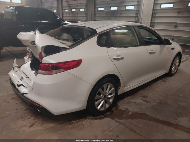 2018 KIA OPTIMA 5XXGT4L34JG262820 Photo 3