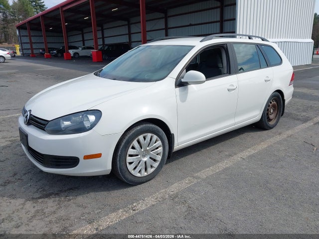 44751426 :رقم المزاد ، 3VWKP7AJ8DM639277 vin ، 2013 Volkswagen Jetta Sportwagen 2.5l S مزاد بيع