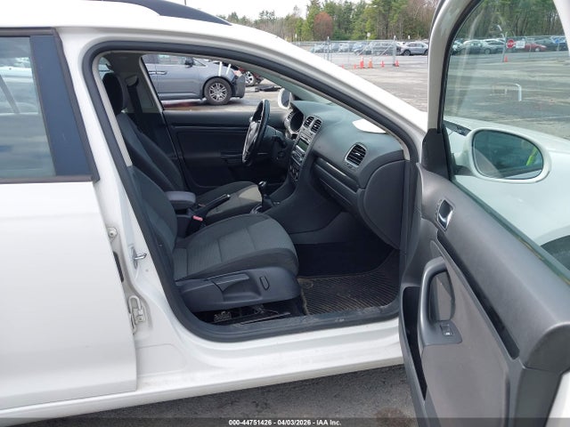 44751426 :رقم المزاد ، 3VWKP7AJ8DM639277 vin ، 2013 Volkswagen Jetta Sportwagen 2.5l S مزاد بيع