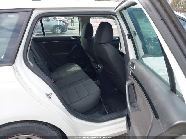 44751426 :رقم المزاد ، 3VWKP7AJ8DM639277 vin ، 2013 Volkswagen Jetta Sportwagen 2.5l S مزاد بيع