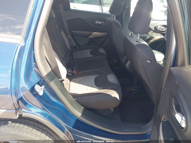 Продажа на аукционе авто 2018 Jeep Cherokee Latitude Fwd, vin: 1C4PJLCB8JD518930, номер лота: 44751429
