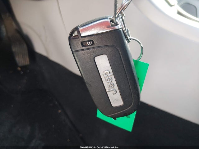 44751433 :رقم المزاد ، 3C4NJCBB6KT615614 vin ، 2019 Jeep Compass Latitude Fwd مزاد بيع