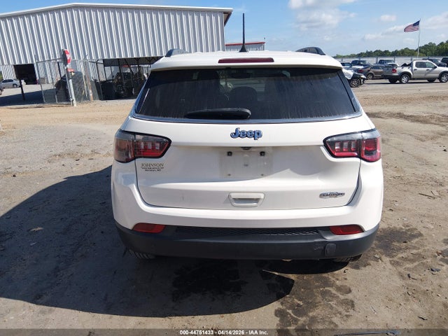 44751433 :رقم المزاد ، 3C4NJCBB6KT615614 vin ، 2019 Jeep Compass Latitude Fwd مزاد بيع