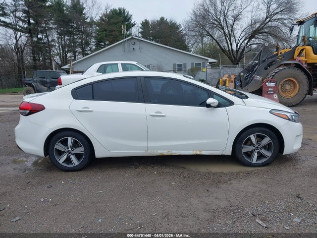 44751445 :رقم المزاد ، 3KPFL4A73JE224604 vin ، 2018 Kia Forte S مزاد بيع
