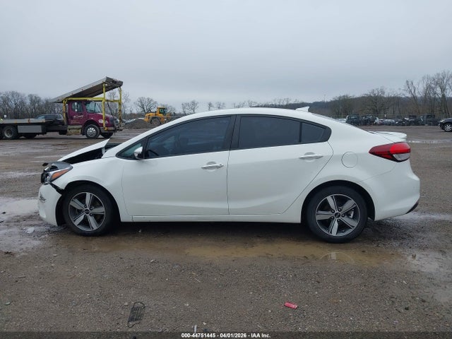 44751445 :رقم المزاد ، 3KPFL4A73JE224604 vin ، 2018 Kia Forte S مزاد بيع