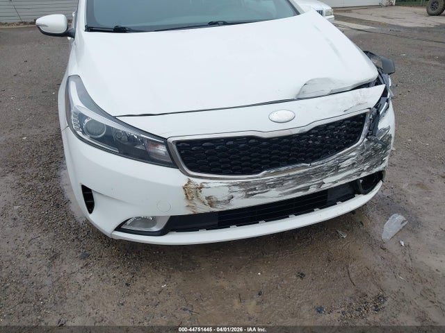 44751445 :رقم المزاد ، 3KPFL4A73JE224604 vin ، 2018 Kia Forte S مزاد بيع