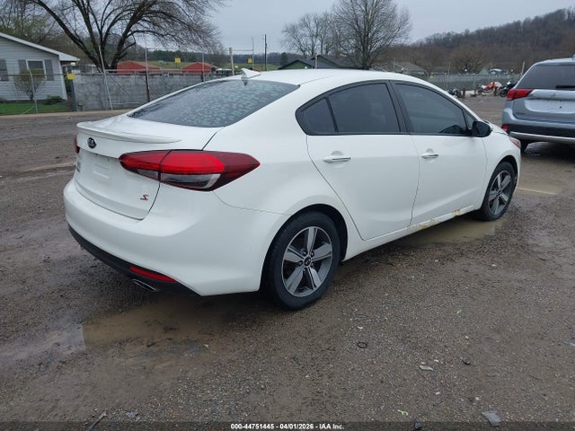 44751445 :رقم المزاد ، 3KPFL4A73JE224604 vin ، 2018 Kia Forte S مزاد بيع