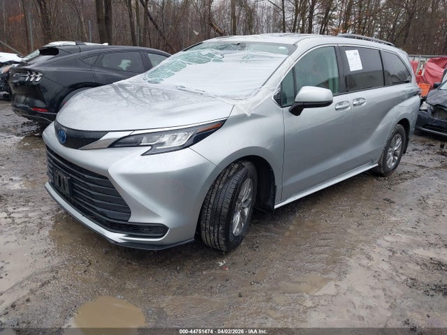 2022 TOYOTA SIENNA 5TDKRKEC8NS118640 Photo 1