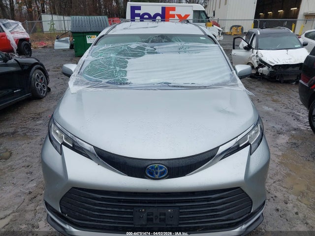 2022 TOYOTA SIENNA 5TDKRKEC8NS118640 Photo 5