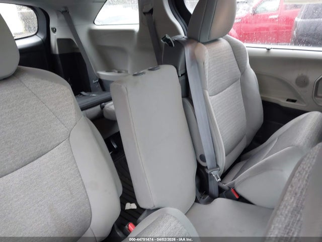 2022 TOYOTA SIENNA 5TDKRKEC8NS118640 Photo 7