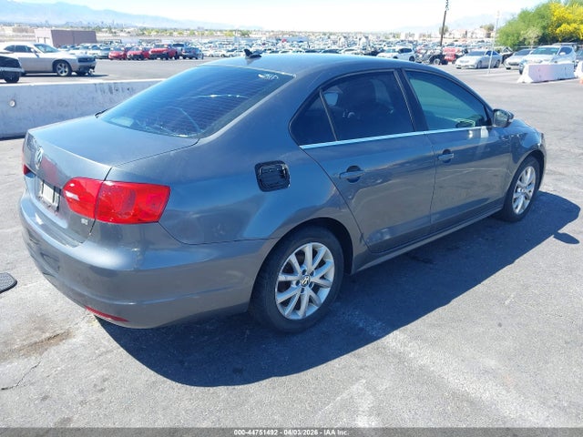 3VWD07AJ4EM229574 Volkswagen Jetta 1.8t Se
