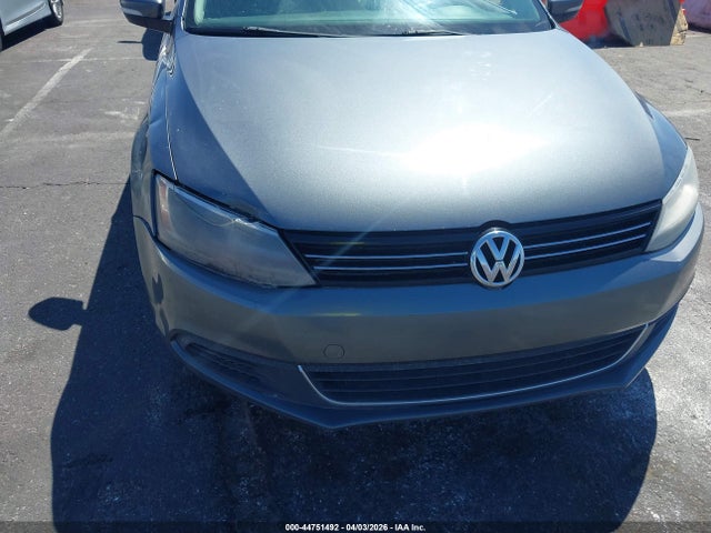 3VWD07AJ4EM229574 Volkswagen Jetta 1.8t Se