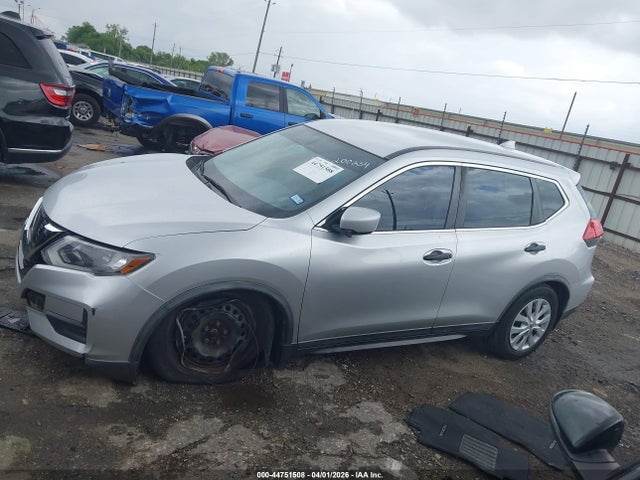 2017 Nissan Rogue S მანქანა იყიდება აუქციონზე, vin: KNMAT2MT6HP601007, აუქციონის ნომერი: 44751508